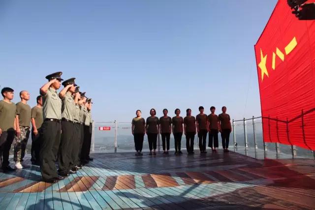 喜迎八一，向軍人致敬！馬仁奇峰面向全國軍人景區門票免費！