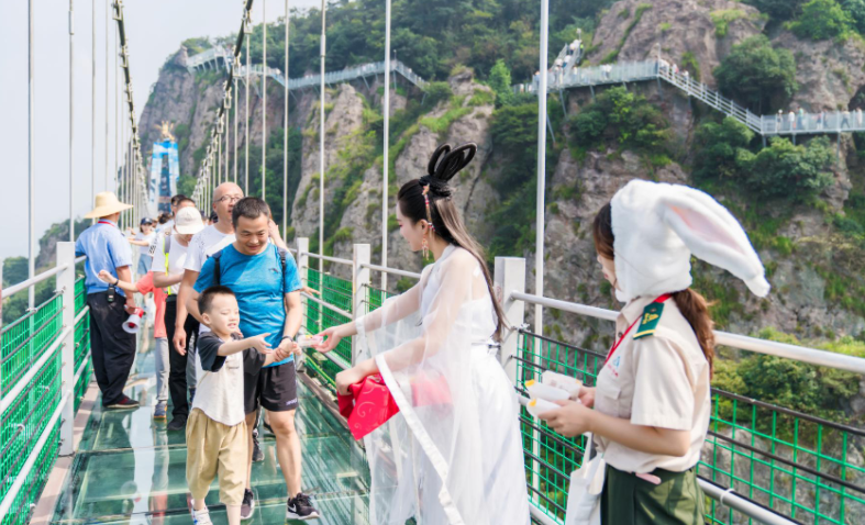 中秋福利100分！馬仁奇峰門票+住宿全免??！
